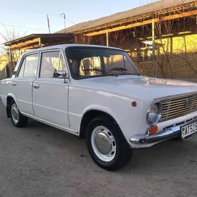 Lada 2104 1983