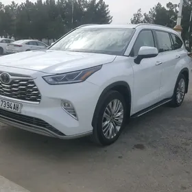 Toyota Highlander 2021