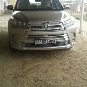 Toyota Highlander 2015