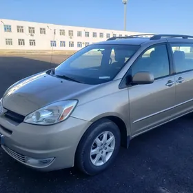 Toyota Sienna 2005