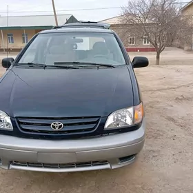 Toyota Sienna 2002