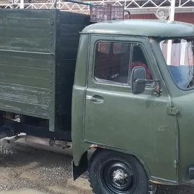 UAZ Profi 1987