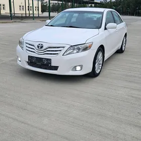 Toyota Camry 2011