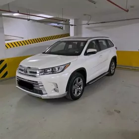 Toyota Highlander 2019