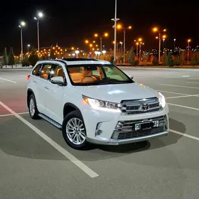 Toyota Highlander 2017