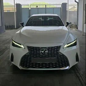 Lexus IS 300 2021