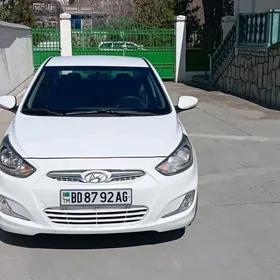 Hyundai Accent 2011