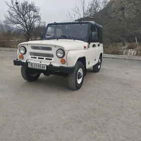 UAZ 469 2004