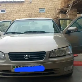 Toyota Camry 2001