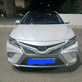 Toyota Camry 2019