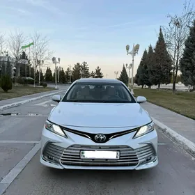 Toyota Camry 2020