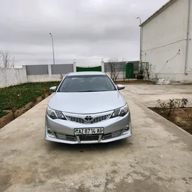 Toyota Camry 2013