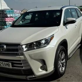 Toyota Highlander 2019