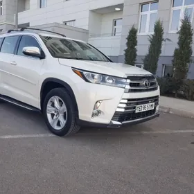 Toyota Highlander 2018