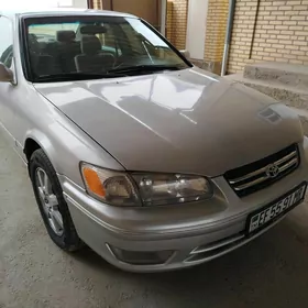 Toyota Camry 2000