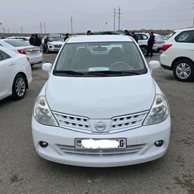 Nissan Tiida 2009