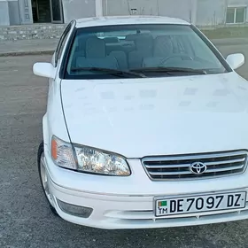 Toyota Camry 2000