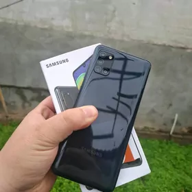 Samsung A31.  6/128gb