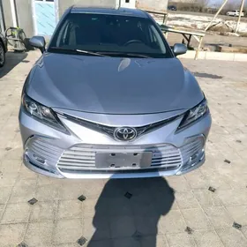 Toyota Camry 2021