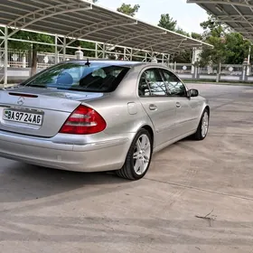 Mercedes-Benz E-Class 2002