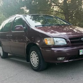 Toyota Sienna 2000