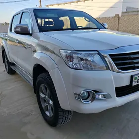 Toyota Hilux 2013