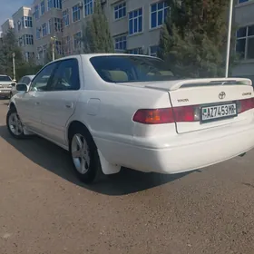 Toyota Camry 2000