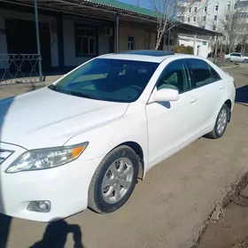 Toyota Camry 2010