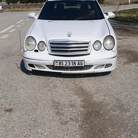 Mercedes-Benz E320 1996