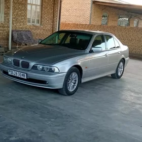 BMW E39 2001