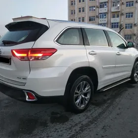 Toyota Highlander 2017