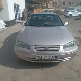 Toyota Camry 1999