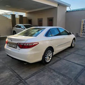 Toyota Camry 2016