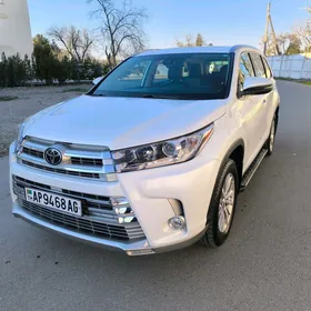 Toyota Highlander 2019