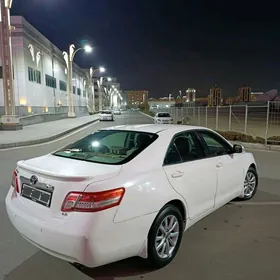 Toyota Camry 2011