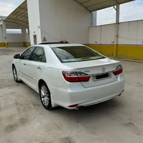 Toyota Camry 2016