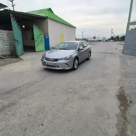 Toyota Camry 2016