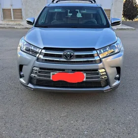 Toyota Highlander 2019