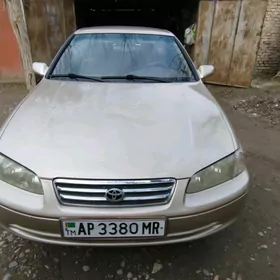 Toyota Camry 2000