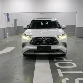 Toyota Highlander 2020