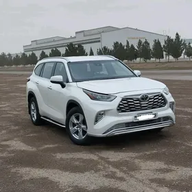 Toyota Highlander 2020