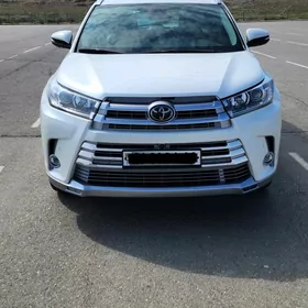 Toyota Highlander 2019