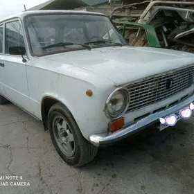 Lada 2104 1986