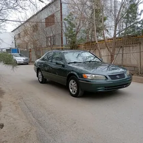 Toyota Camry 1999