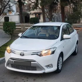 Toyota Yaris 2014