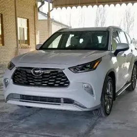 Toyota Highlander 2020