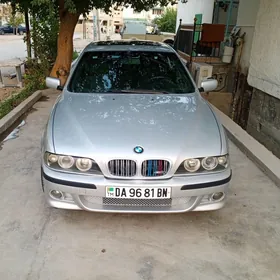 BMW E39 2000