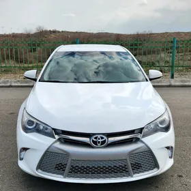 Toyota Camry 2017