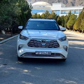 Toyota Highlander 2020