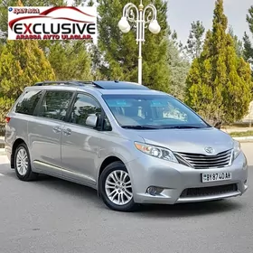 Toyota Sienna 2015